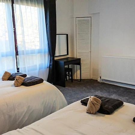 Carnock Road Apartment - Silverburn Shopping Centre Glasgow Esterno foto