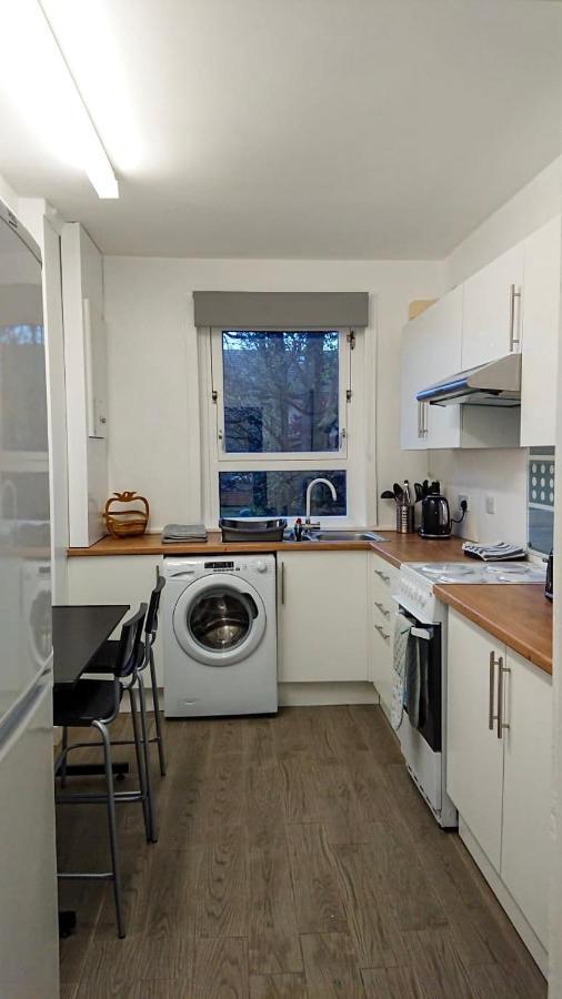Carnock Road Apartment - Silverburn Shopping Centre Glasgow Esterno foto