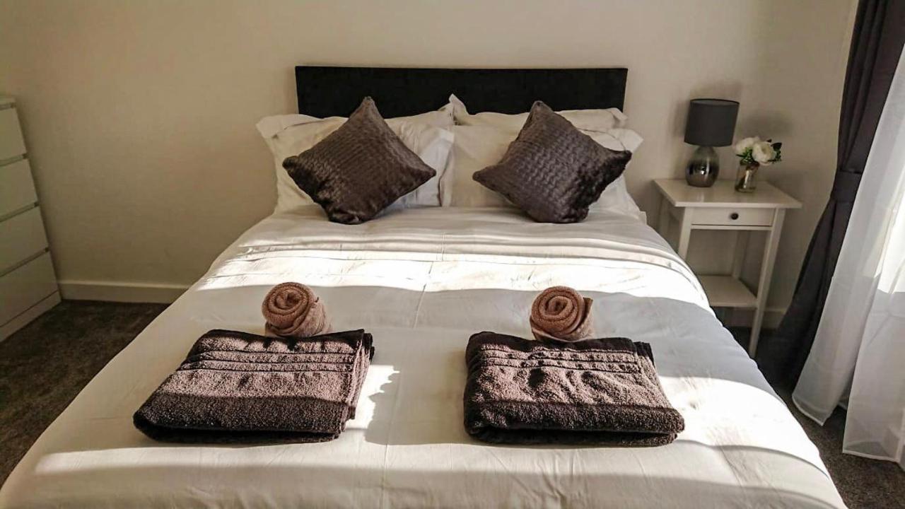 Carnock Road Apartment - Silverburn Shopping Centre Glasgow Esterno foto