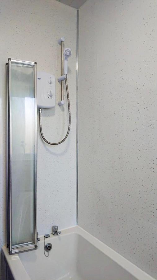 Carnock Road Apartment - Silverburn Shopping Centre Glasgow Esterno foto