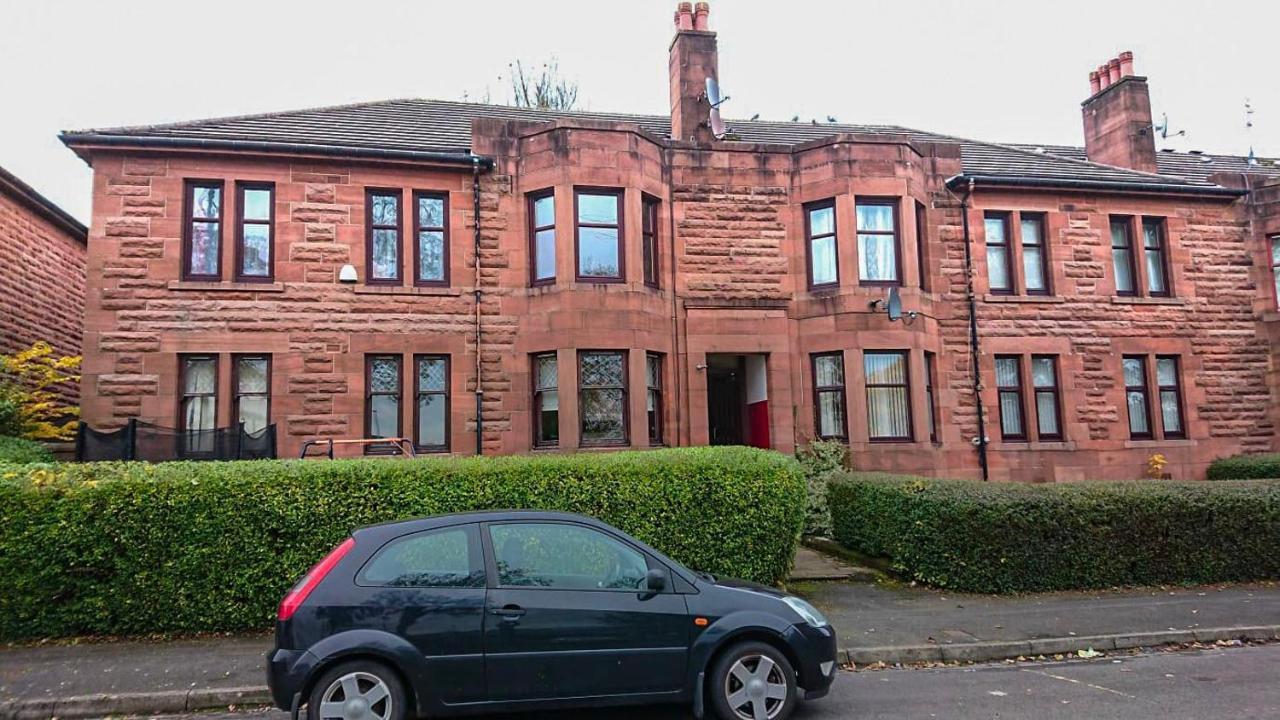 Carnock Road Apartment - Silverburn Shopping Centre Glasgow Esterno foto